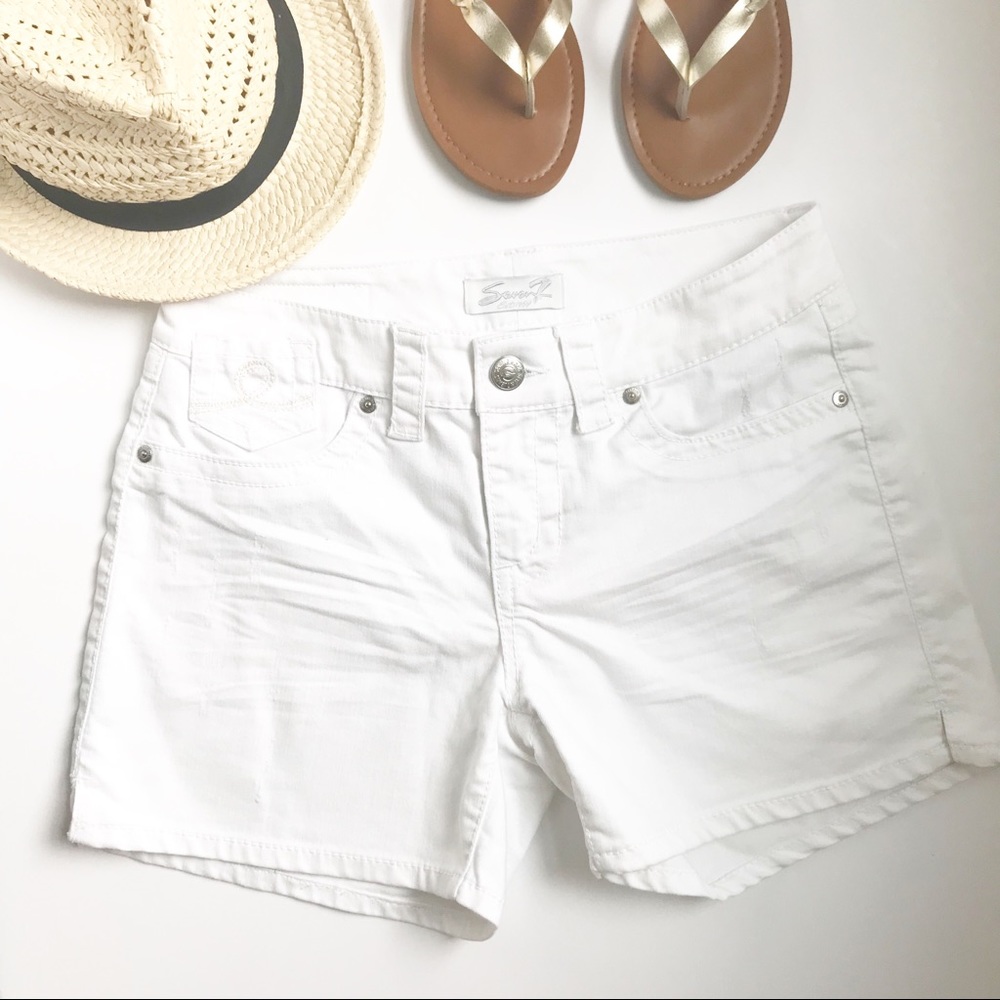 7FAM • White light distressed denim shorts